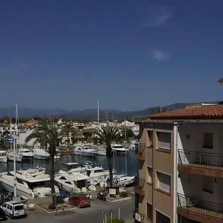 Nautic Empuriabrava * カステリョ・デンプリエス